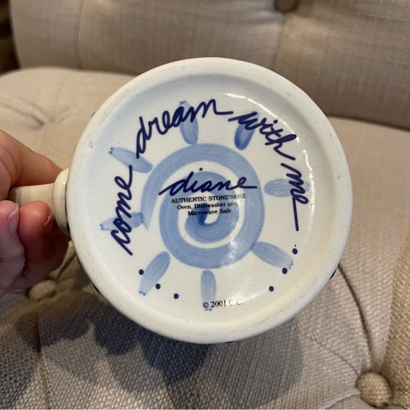 Come Dream With Me by Diane 2001 VTG blue & white Authentic Stoneware Crab mugs - Picture 4 of 6